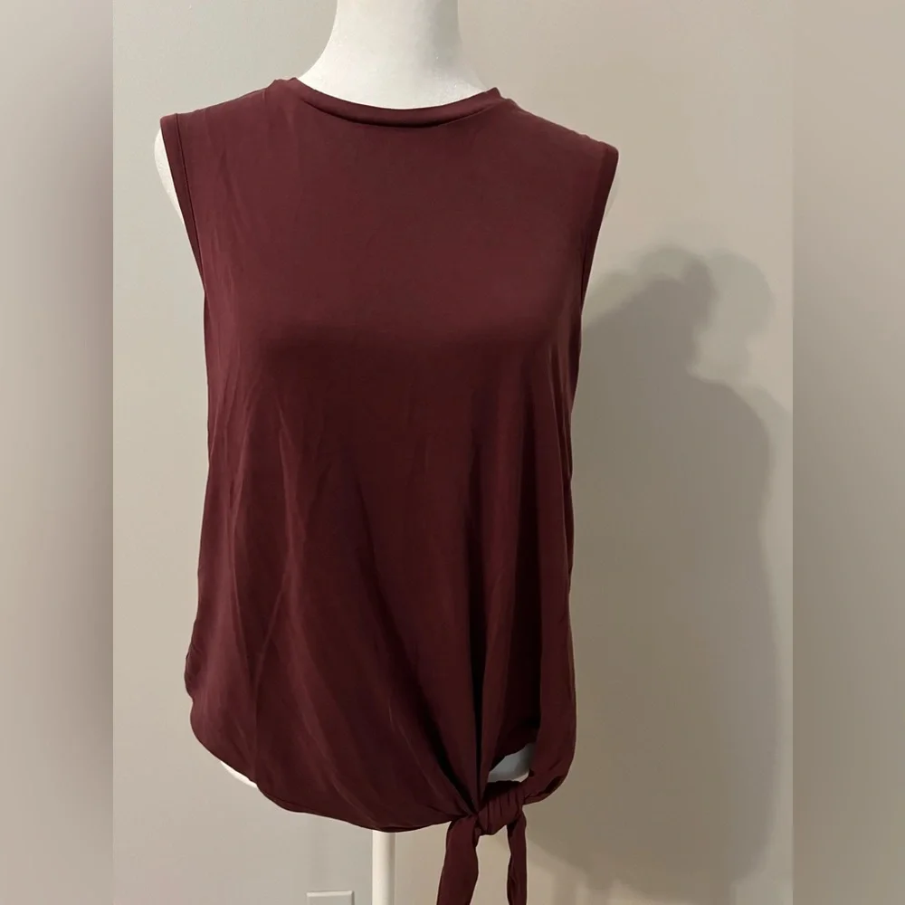 NWT maroon Banana Republic sleeveless blouse - Picture 1 of 5